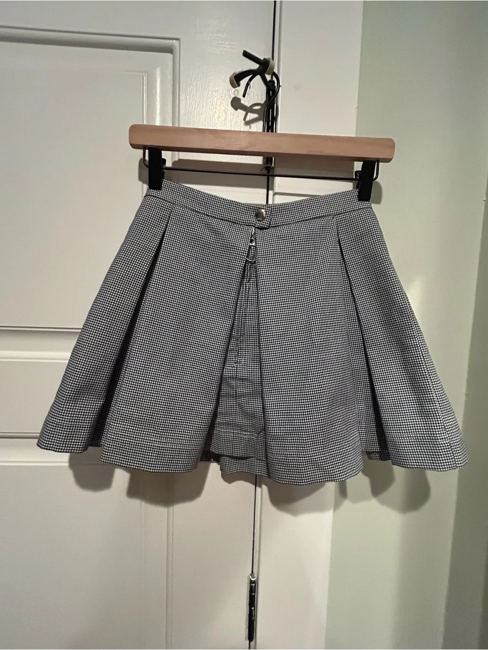 Alex flattering pleated